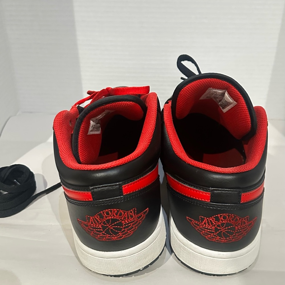 Jordan 1 black toe low - Picture 3 of 7